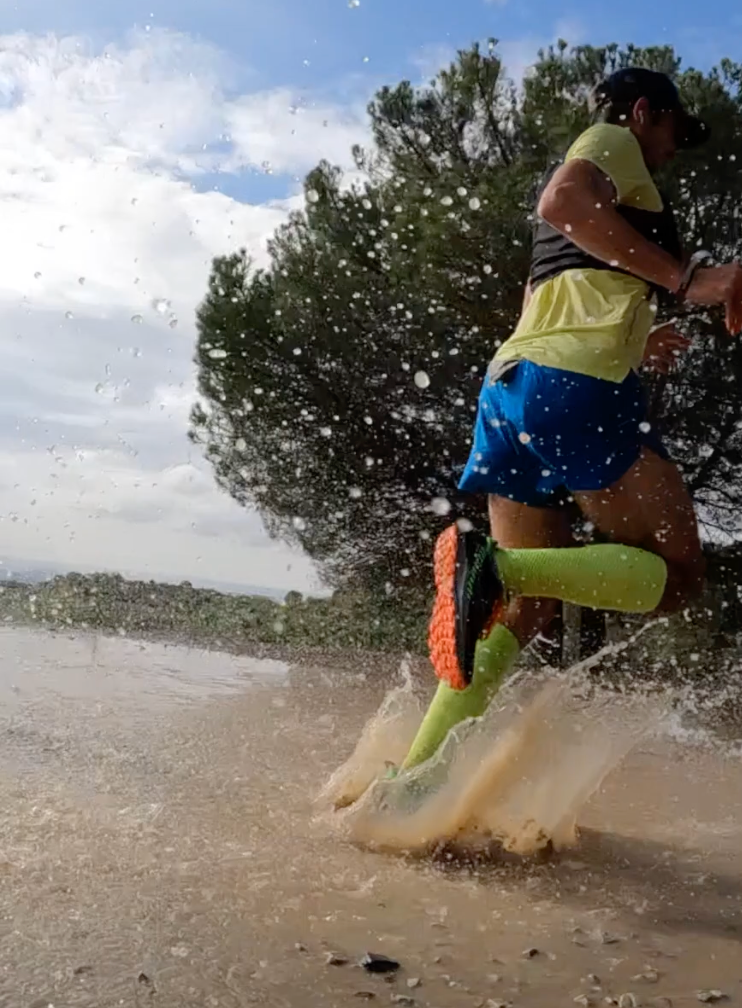 The Importance of Waterproof Breathable Socks for Trail Runners in Long-Distance Races